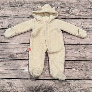 Magnificent Baby Cream Fleece Footed Bunting With Magnetic Closure Size 0-3